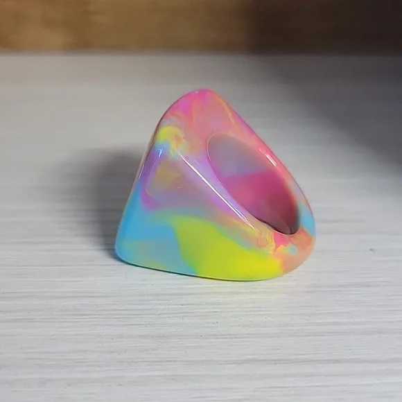 TIE DYE RETRO STATEMENT RING, METAL FREE - Picture 2 of 8